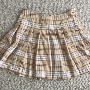 brown pleated skirt